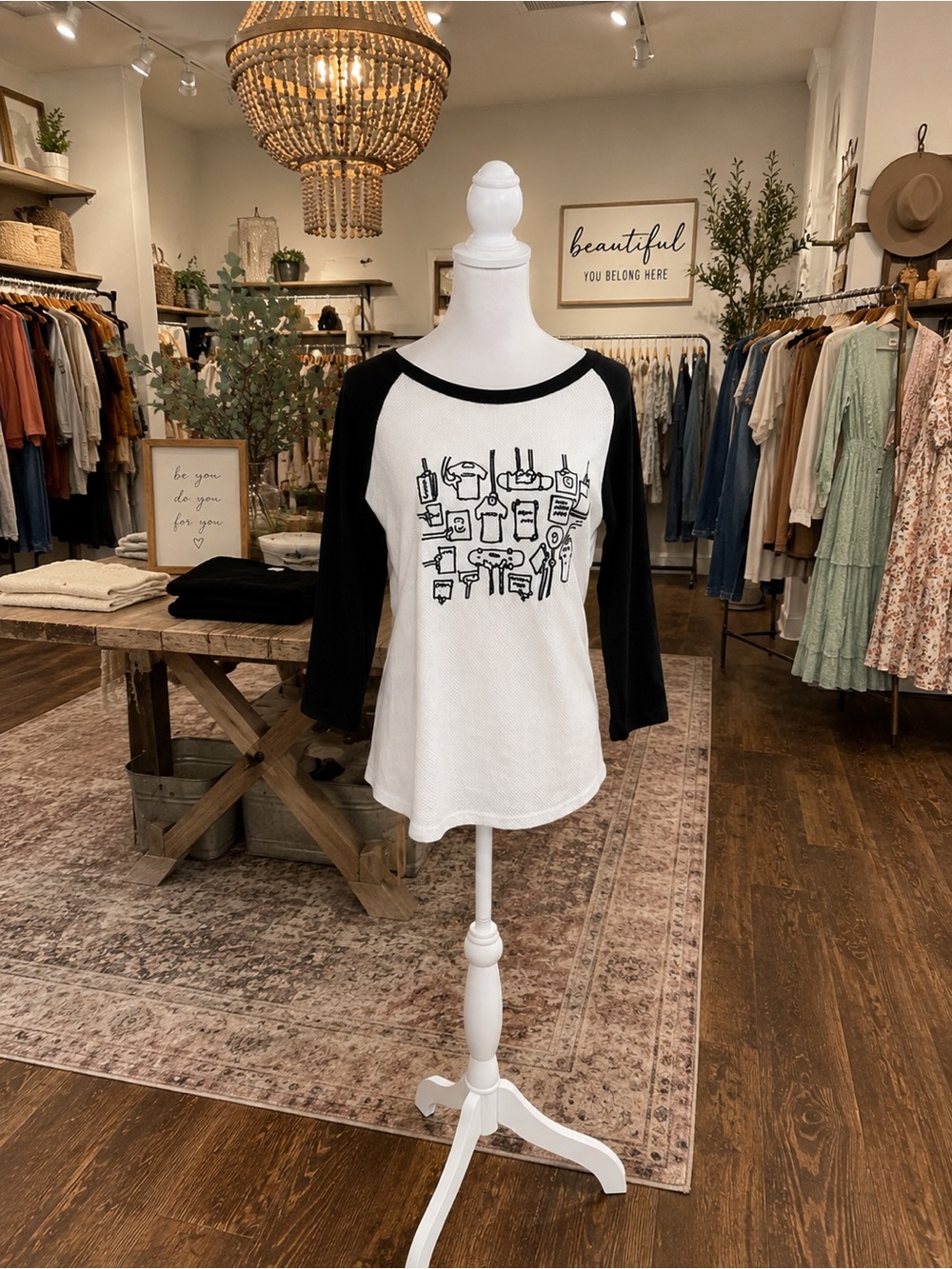 POL Small Textured Raglan Graphic Top Black White 3/4 Sleeve NWOT